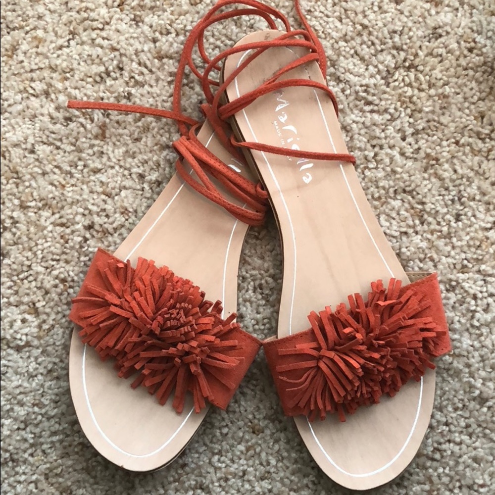 Mariella orange sandal.